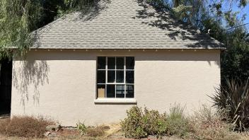 The project started out as a blank wall. This is the visitors' center at the California Raptor Center on Old Davis Road, Davis.