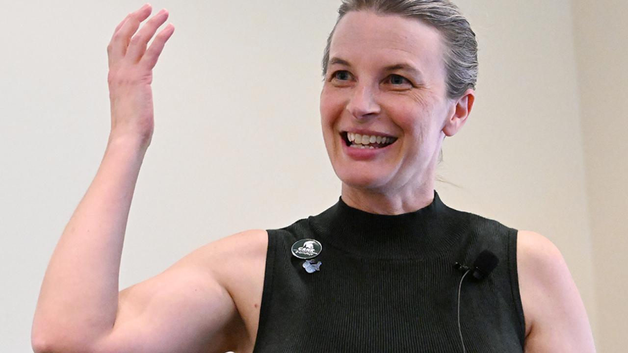Hannah Burrack, professor and chair, UC Davis Department of Entomology and Nematology, expresses her gratitude at the Leigh Distinguished Award Seminar. (Photo by Kathy Keatley Garvey)