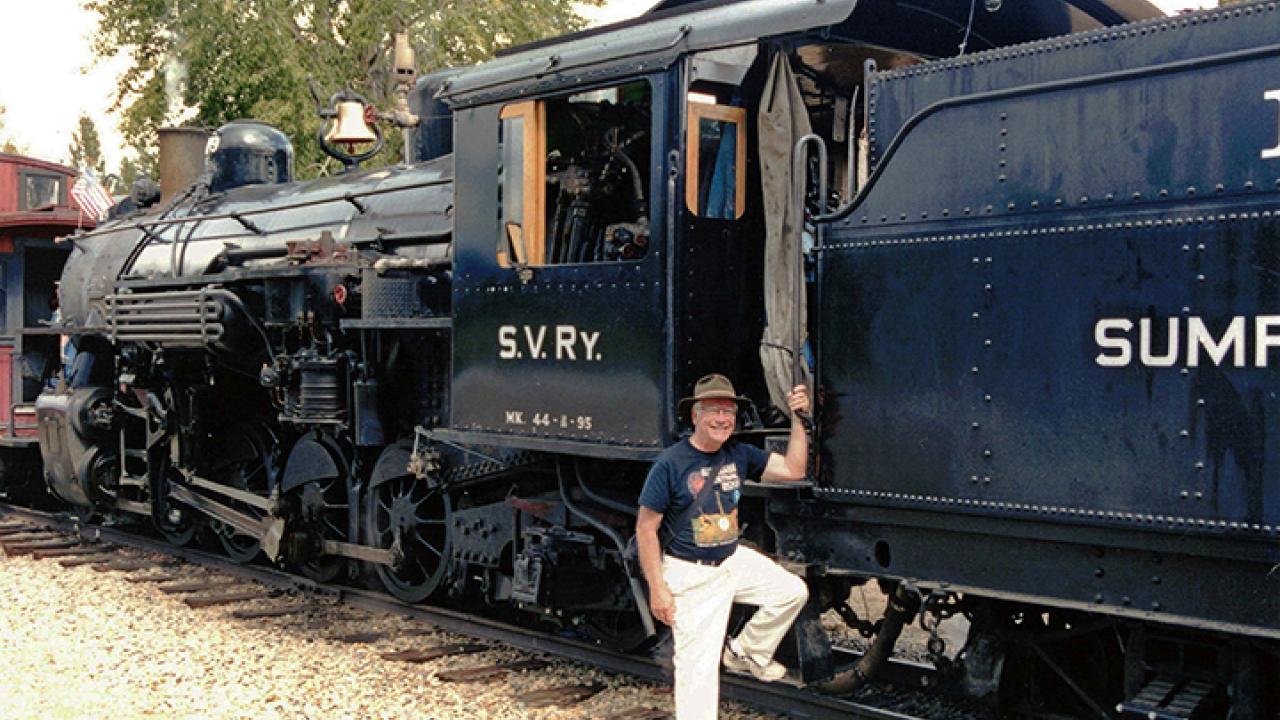 Bruce Eldridge, ready to climb aboard Sumpter Valley Railroad locomotive #19, 2001. (Photo by Ken Lorenzen).